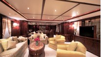 MAMA MIA -  Main Salon 2